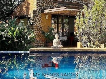 07b814b1db4408643e9cf2369c0236e8662b90ca8a21b50e92eda0c17b3849ed · Renta Casa en Malinalco, con Alberca y Gran Jardín