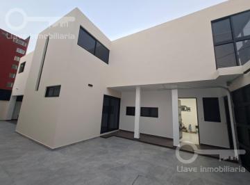 Casa · 208m² · 3 Recámaras · Casa en Venta en Av 18 de Marzo, Col. Centro, Coatzacoalcos, Ver.