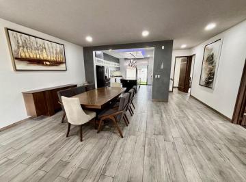 Casa en condominio · 396m² · 4 Recámaras · 3 Estacionamientos · Casa Amueblada en Renta en Metepec, en Privada, Cerca de Estacion de Tren Metepec