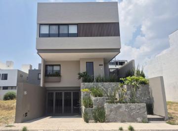 Casa de 3 habitaciones, Zapopan · Amplia Casa en Renta en Parques Vallarta