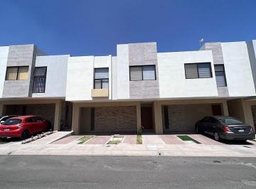 Casa en condominio de 3 habitaciones, Querétaro · Casa en Renta en Cond. Alanna Fresno, El Refugio Queretaro