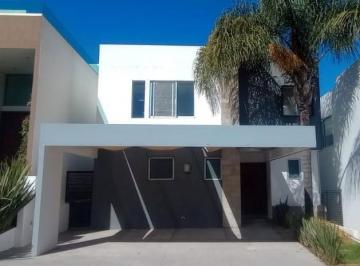 Casa · 251m² · 3 Recámaras · 2 Estacionamientos · Casa en Renta en Fracc Palma Sola - Zona San Andres Chol