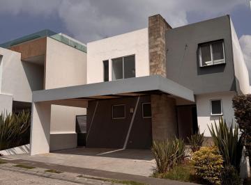 Casa · 251m² · 3 Recámaras · 2 Estacionamientos · Casa en Renta en Fracc Palma Sola - Zona San Andres Chol