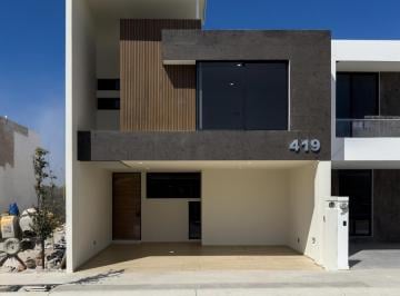 Casa en condominio · 235m² · 4 Recámaras · 3 Estacionamientos · Casa en Preventa en Abadia Residencial