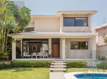 Casa · 320m² · 3 Recámaras · 2 Estacionamientos · Casa en Fraccionamiento Jardines de Reforma