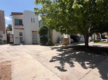 Casa de 2 habitaciones, Saltillo · En Renta Casa en Fracc. Magnolias