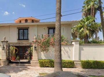 Casa de 5 habitaciones, Ahome · No Pierdas Esta Gran Oportunidad de Adquirir Esta Propiedad con un Gran Precio en Los Mochis, Sin!