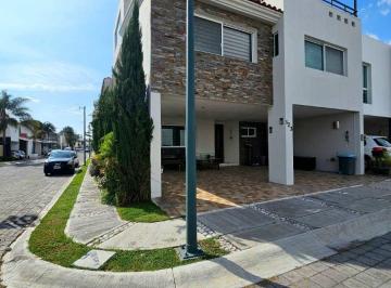 Casa en condominio Renta de 3 habitaciones · Altavista, Entrada de Lomas 1