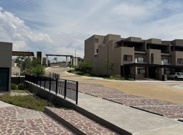 Casa en condominio de 4 habitaciones, Querétaro · Casa en Venta Zona Lomas del Campanario Norte Querétaro