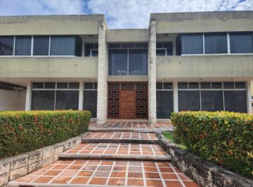 Casa · 534m² · 5 Recámaras · 2 Estacionamientos · Casa Residencial en Venta en Campeche Av Resurgimiento en Esquina