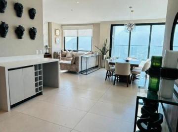 Departamento en Renta de 2 habitaciones  · West / Departamento de 150 m², Amueblado en Renta