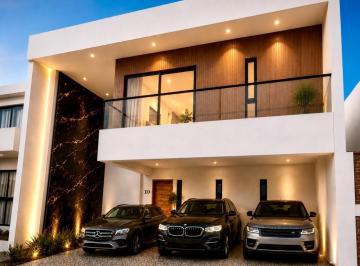 Casa · 216m² · 3 Recámaras · 3 Estacionamientos · Casa en Venta con Recámara en Planta Baja en Los Manantiales Alvarado Veracruz Riviera Veracruzana