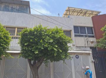 Casa de 4 habitaciones, Iztapalapa · Excelente Casa con Amplios Espacios Para Remodelar en Paseos de Churubusco