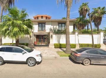 Casa de 4 habitaciones, Ahome · Se Vende Casa en Excelente Precio, Col. Centro, Los Mochis