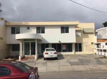Local comercial · 457m² · 5 Estacionamientos · Local Comercial en Renta en Campeche: Av Central