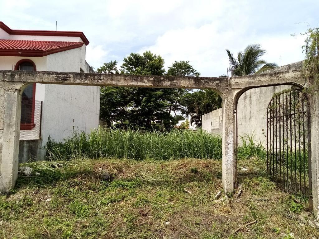 Terreno en Venta en Campeche: Col. Bosques de Campeche