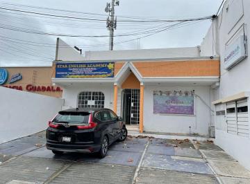 Local comercial · 30m² · Local en Renta en Campeche: Area Ah Kim Pech