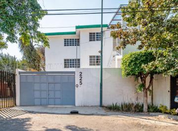 Casa de 7 habitaciones, Iztacalco · Casa en Venta en Colonia Militar Marte