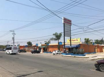 Local comercial , San Pedro Tlaquepaque · Centro Comercial Santa Cruz del Valle en Venta – Doble Frente en Esquina de Alto Tránsito