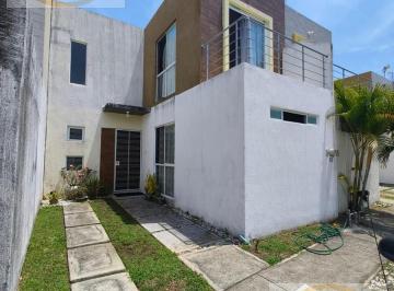 Casa · 3 Recámaras · 1 Estacionamiento · Casa en Renta en Frac. Lagos de Puente Moreno Medellín de Bravo