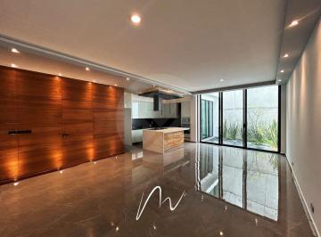 Casa en condominio · 230m² · 3 Recámaras · 2 Estacionamientos · Casa en Condominio en Venta en Fraccionamiento La Cima