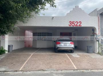 Casa uso de suelo · 200m² · 1 Recámara · 3 Estacionamientos · Casa con Uso de Suelo en Renta en Monterrey