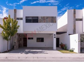 N/A · Casa Nueva en Venta en Los Viñedos, Torreón - Circuito Tucán 54 con Amplio Patio