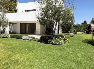 Casa de 4 habitaciones, Querétaro · El Campanario Casa en Venta con Amplio Jardín y 4 Hab