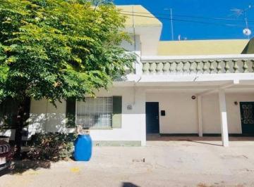 Casa en condominio de 4 habitaciones, Juárez · Amplio Condominio en Campestre Senecu Juárez