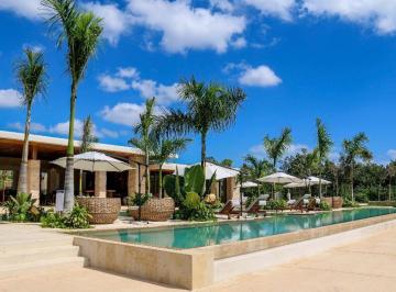 Terreno / Lote · Venta de Terreno en Residencial Losantos, Cancún, Amenidades, Casa Club, Alta Plusvalía.