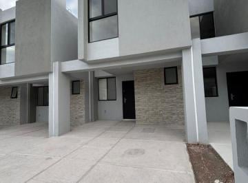 Casa de 3 habitaciones, León · Renta de Casa en Zona Norte Modelo Solé Interlomas Residencial León, Gto
