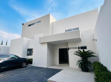 Casa en condominio de 3 habitaciones, Querétaro · Casa en Renta y Venta en Jurica, Querétaro