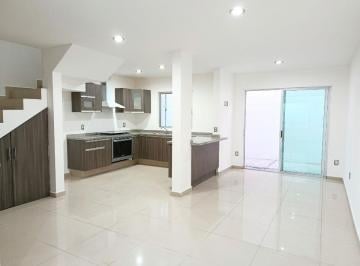 Casa de 4 habitaciones, El Marqués · Venta Casa Privada El Mirador Roof Garden Excelente Vista 4 Rec 3 Baño 3 Est Balcón Estudio Crédito