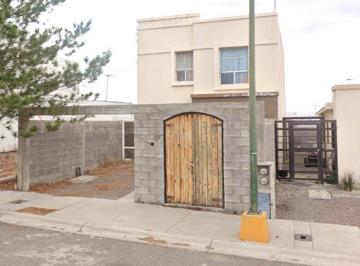 Casa de 3 habitaciones, Cuauhtémoc · Casa Desarrollada en Dos Niveles con Superficie de Terreno de 161 m. con 3 Recamaras