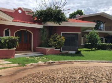 Casa · 4 Recámaras · 2 Estacionamientos · Casa en Venta en Campeche: Av Resurgimiento