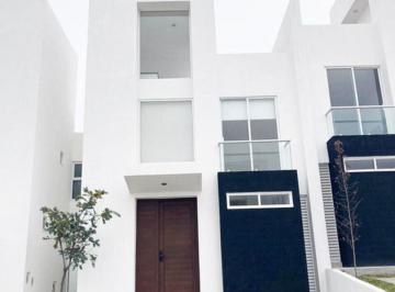 Casa de 3 habitaciones, El Marqués · Rentamos en Baraka Zibata Casa 3 Niveles 3 Recamaras 3 Baños 2 Autos Bonitas Amenidades