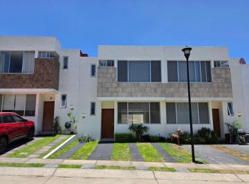 Casa de 3 habitaciones, Zapopan · Excelente Casa en Renta Dentro del Coto Arrayanes 1, Zapopan