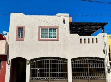 0d01759eb8a8c1c17f1762e8733231195abf98e5c78254e7521452e94956e739 · Casa en Venta
