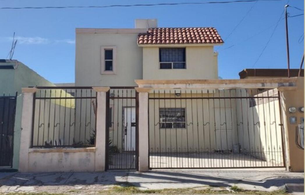 Casa de Dos Niveles con 140 m&sup2; de Superficie de Terreno y 3 Recámaras en Venta en San Francisco