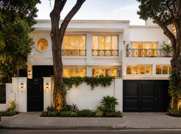Casa de 3 habitaciones, Miguel Hidalgo · Casa con 443 m² Superficie de Terreno, 3 Recámaras en Venta en Polanco IV Sección