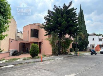 Casa de 3 habitaciones, Morelia · Casa Exclusiva en Arboledas La Huerta