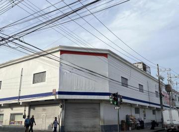 Local comercial , Mérida · Local Comercial en Esquina en Renta Sobre Calle 65 en El Centro de Merida