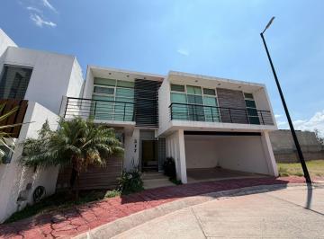 FACHADA · Casa en Renta en Residencial Santa Fe