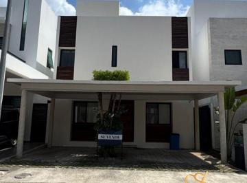 Casa de 4 habitaciones, Benito Juárez · Casa en Venta en Residencial Aqua, Cancún