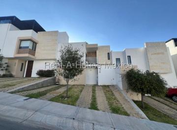 Casa de 3 habitaciones, El Marqués · Rento Moderna Casa en Entrecielos Totalmente Amueblada 3 Recamaras 3 Baños 2 Autos