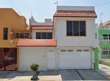 Casa de 4 habitaciones, Gustavo A. Madero · Casa en Venta en Acueducto de Guadalupe Gustavo a Madero Cdmx