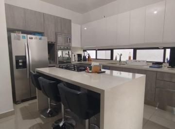 Casa de 3 habitaciones, Monterrey · Casa en Venta en Cumbres San Agustín Sector Chelsea