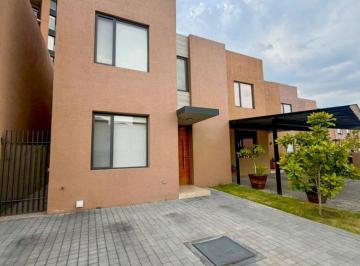 Casa de 4 habitaciones, El Marqués · Se Renta Casa en Zibatá, Opcion a 4 Recamaras Frente a Parque Jamadi