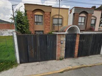 Casa de 3 habitaciones, Toluca · Venta de Casa en Santiago Miltepec, Metepec, Edo de Mexico