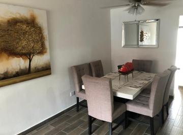 Casa · 219m² · 4 Recámaras · 2 Estacionamientos · Casa en Venta en Colonia España